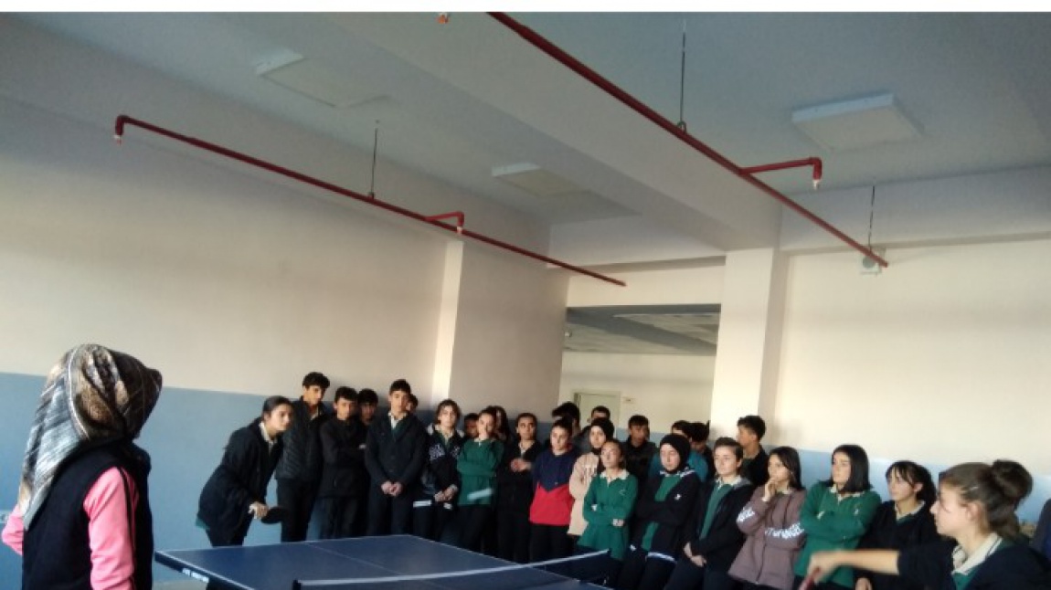 Okulumuzda sınıflar arası masa tenisi turnuvası düzenledik.